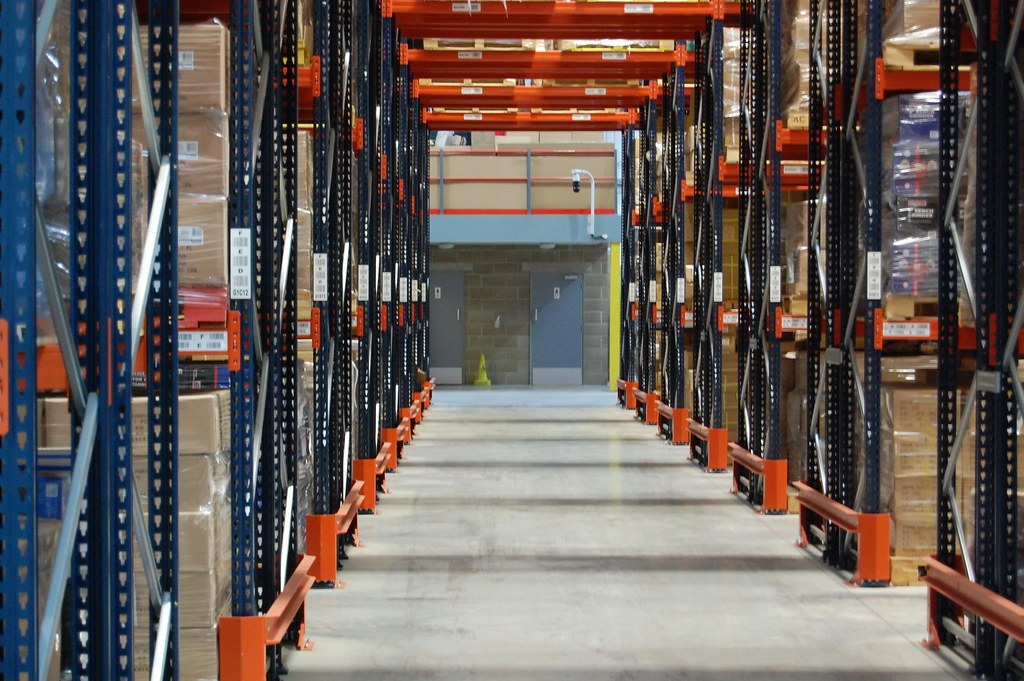 Estoque e controle logístico de distribuidora