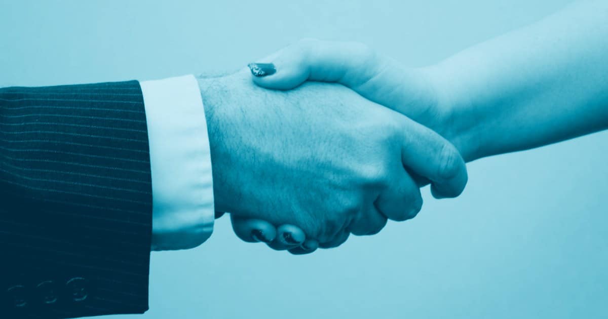 Reunião de avaliação entre empresa e consultoria de dados